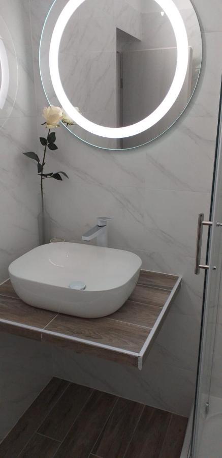 Rooms & Apartments Soline Nuove Biograd Na Moru Quarto foto