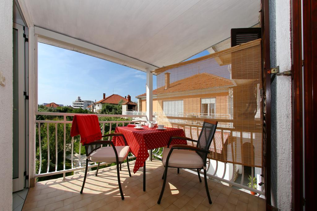 Rooms & Apartments Soline Nuove Biograd Na Moru Exterior foto